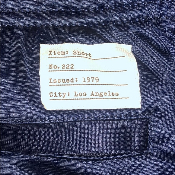 New Adam Levine Men’s Size Medium short - Picture 5 of 5